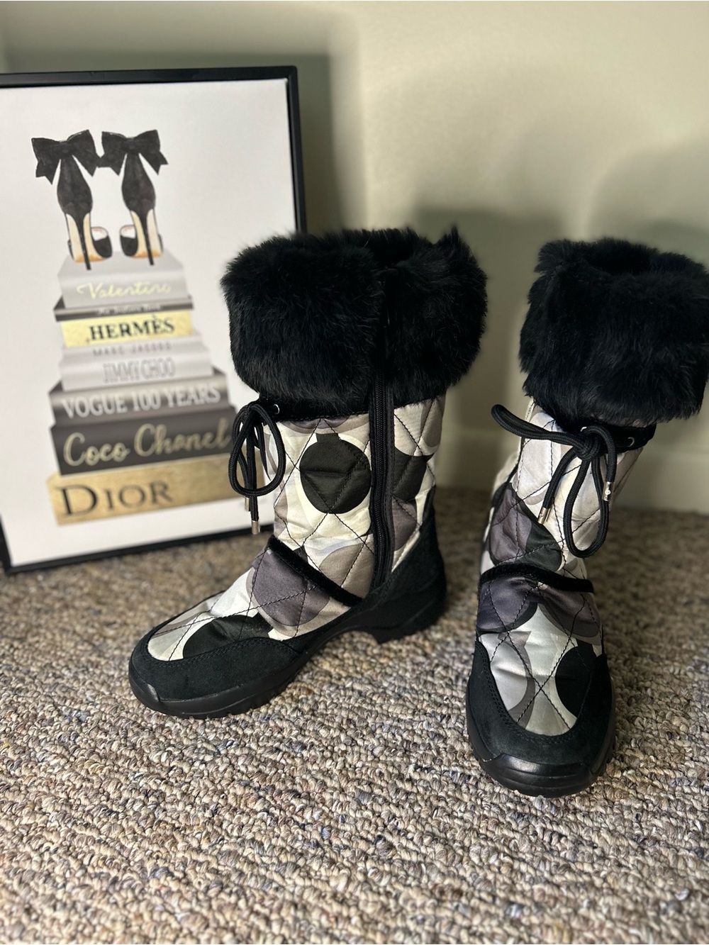 COACH ultra-rare Sasha model winter size 7.5